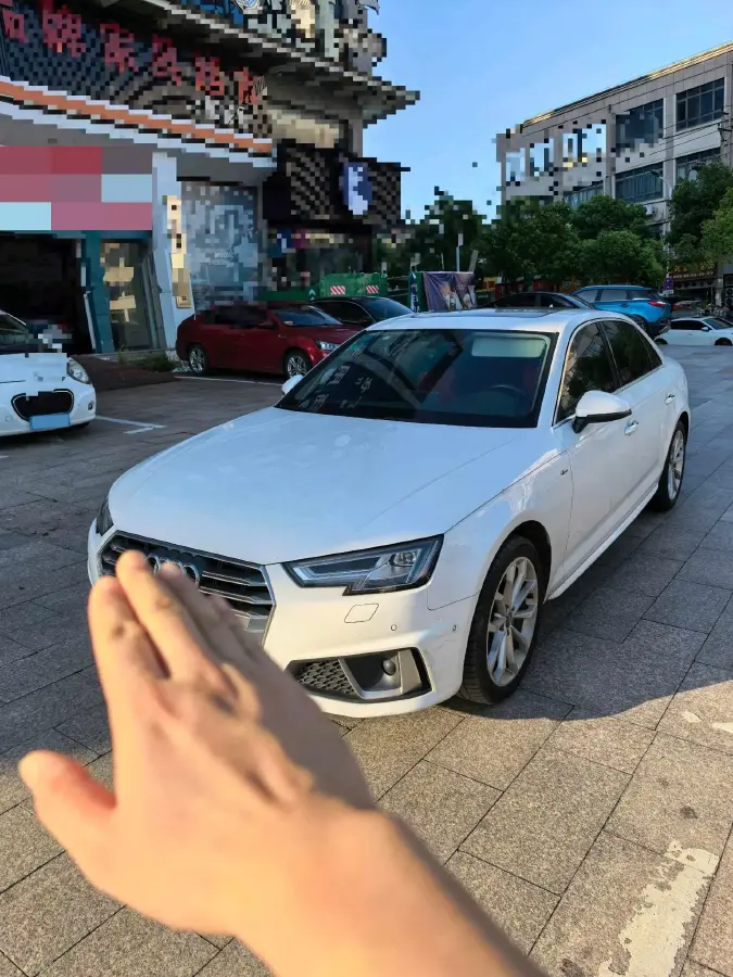 2019 Audi A4L 2.0T 190HP L4 7DCT