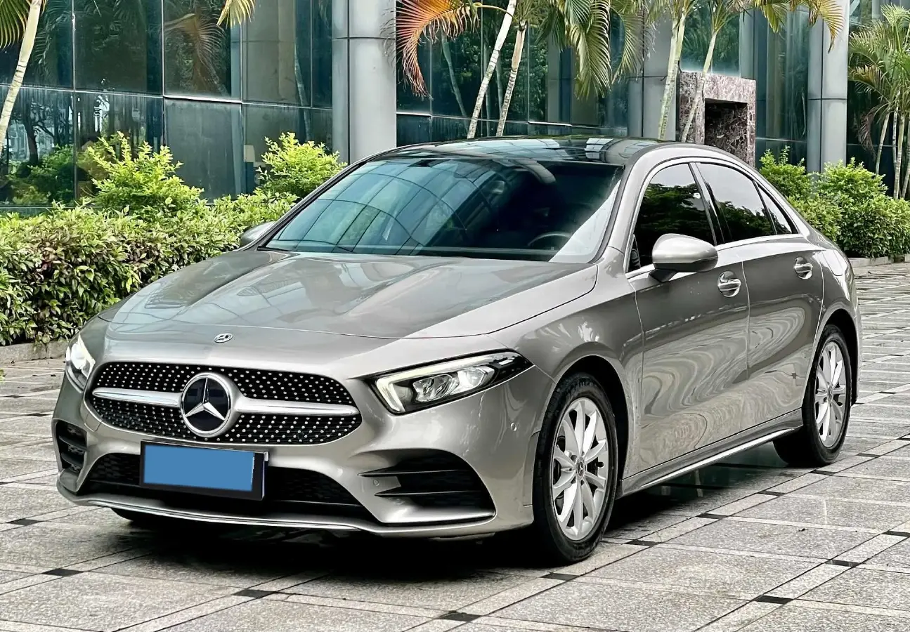 2020 Mercedes-Benz A Class 1.3T 163HP L4 7DCT