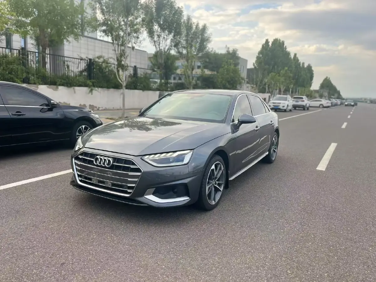 2020 Audi A4L 2.0T 190HP L4 7DCT