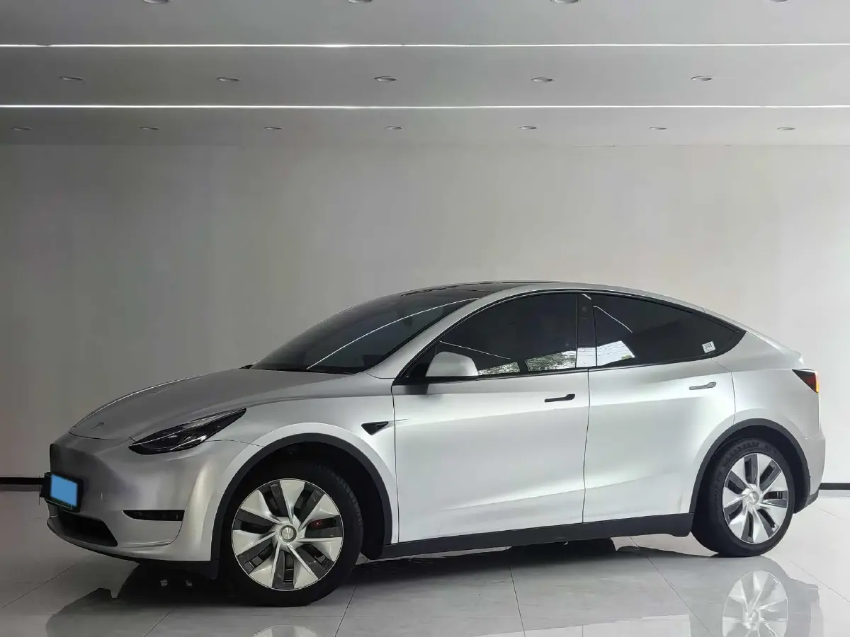 2022 Tesla Model Y BEV 60KWH