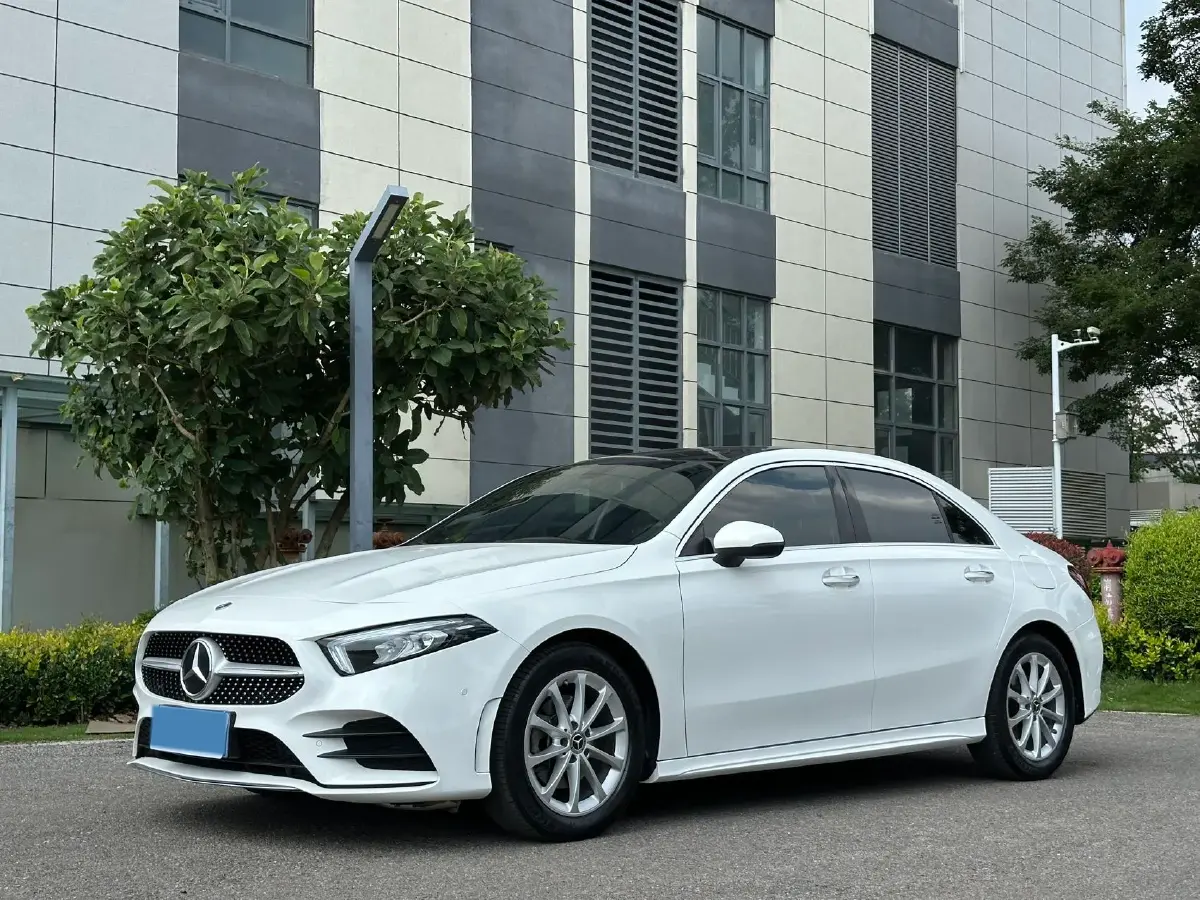 2021 Mercedes-Benz A Class 1.3T 163HP L4 7DCT