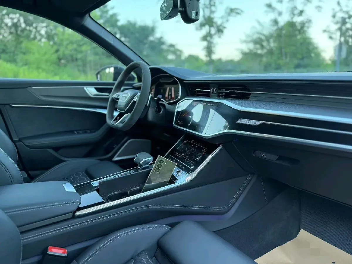 2024 Audi RS 6 4.0T 630HP V8 8AT,autocango,china used car exporter,china ev exporter,chinese used car exporter,chinese used ev exporter