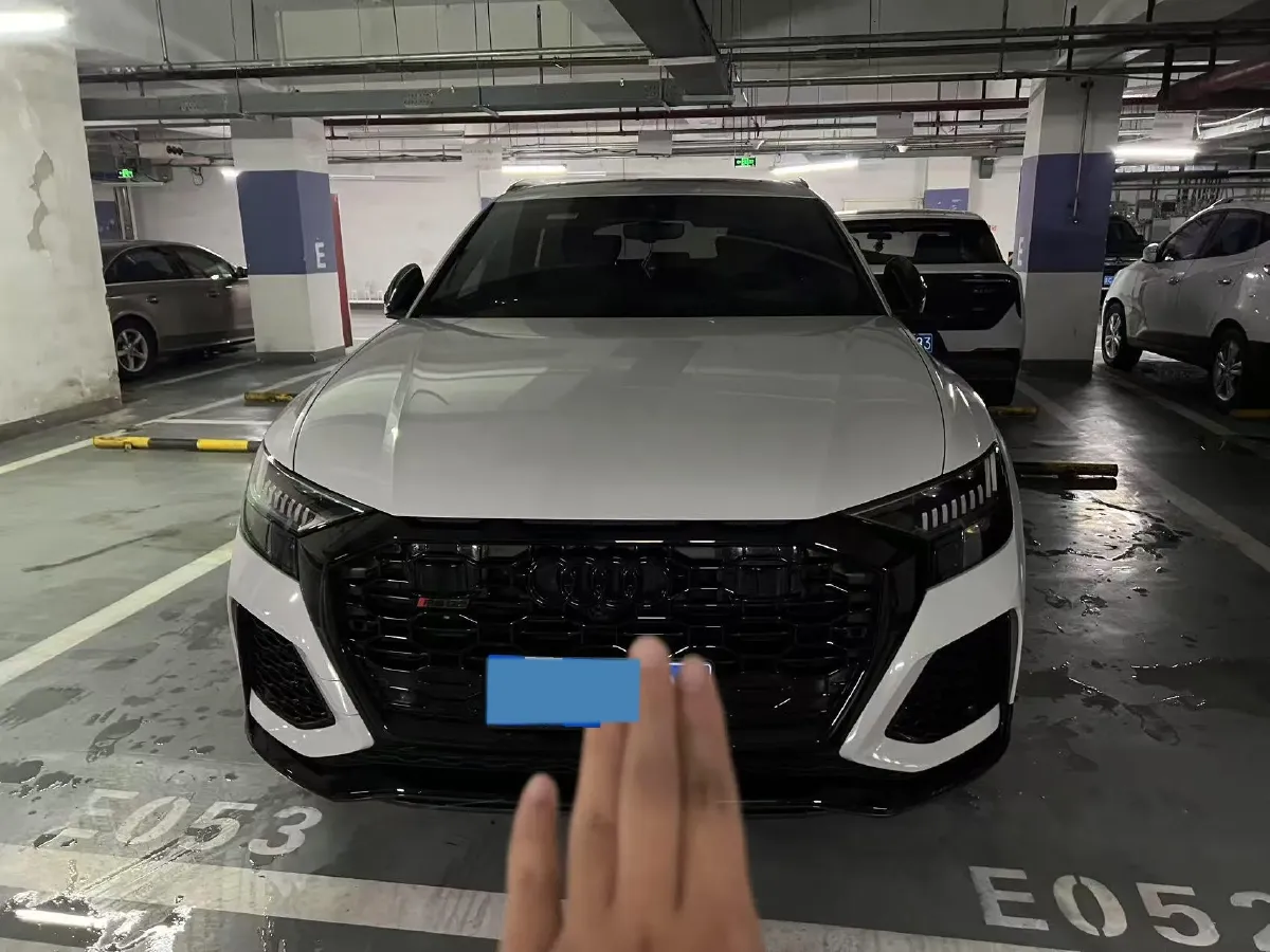 2021 Audi RS Q8 4.0T 600HP V8 8AT,autocango,china used car exporter,china ev exporter,chinese used car exporter,chinese used ev exporter