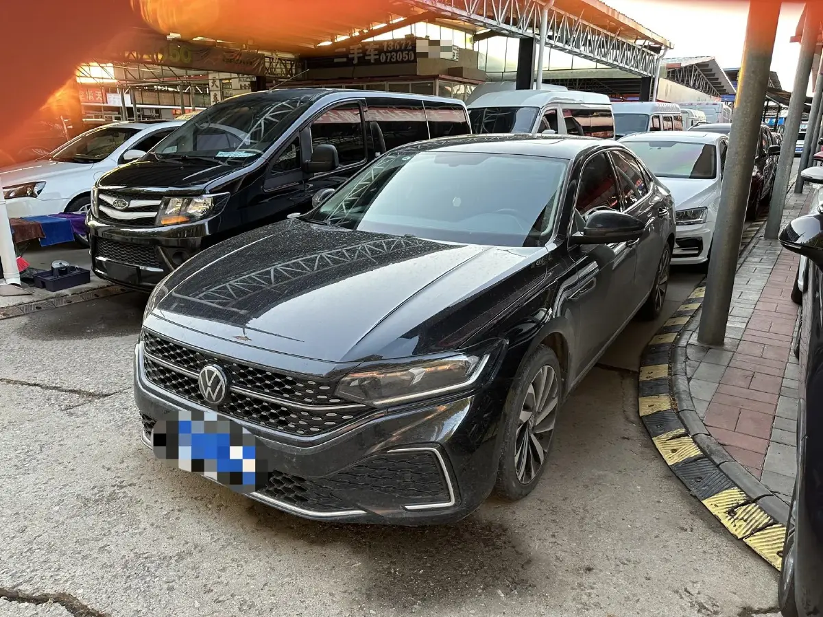 2021 Volkswagen Passat 2.0T 186HP L4 7DCT
