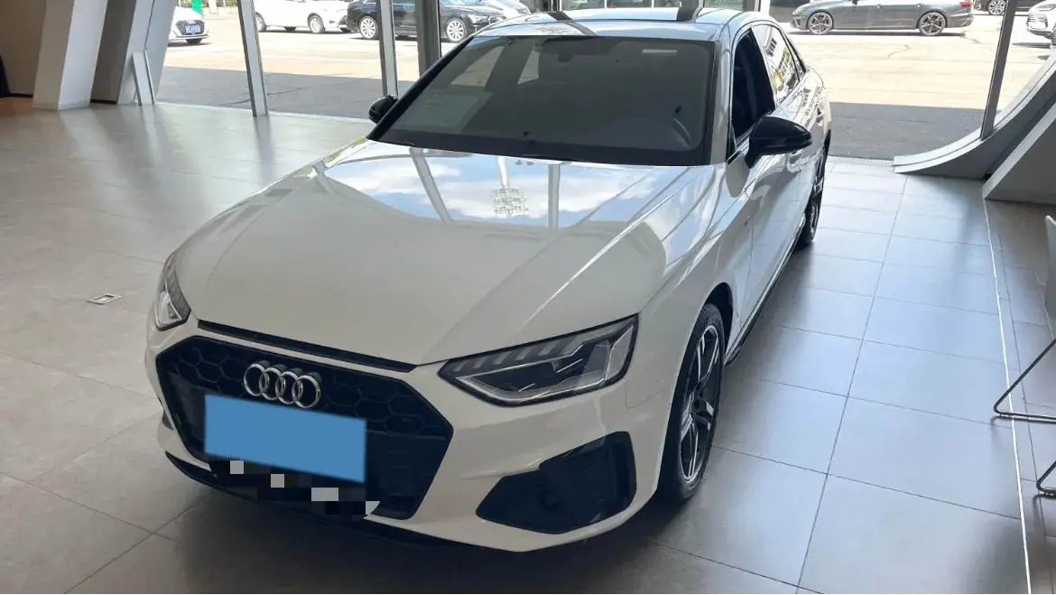 2023 Audi A4L 2.0T 190HP L4 7DCT