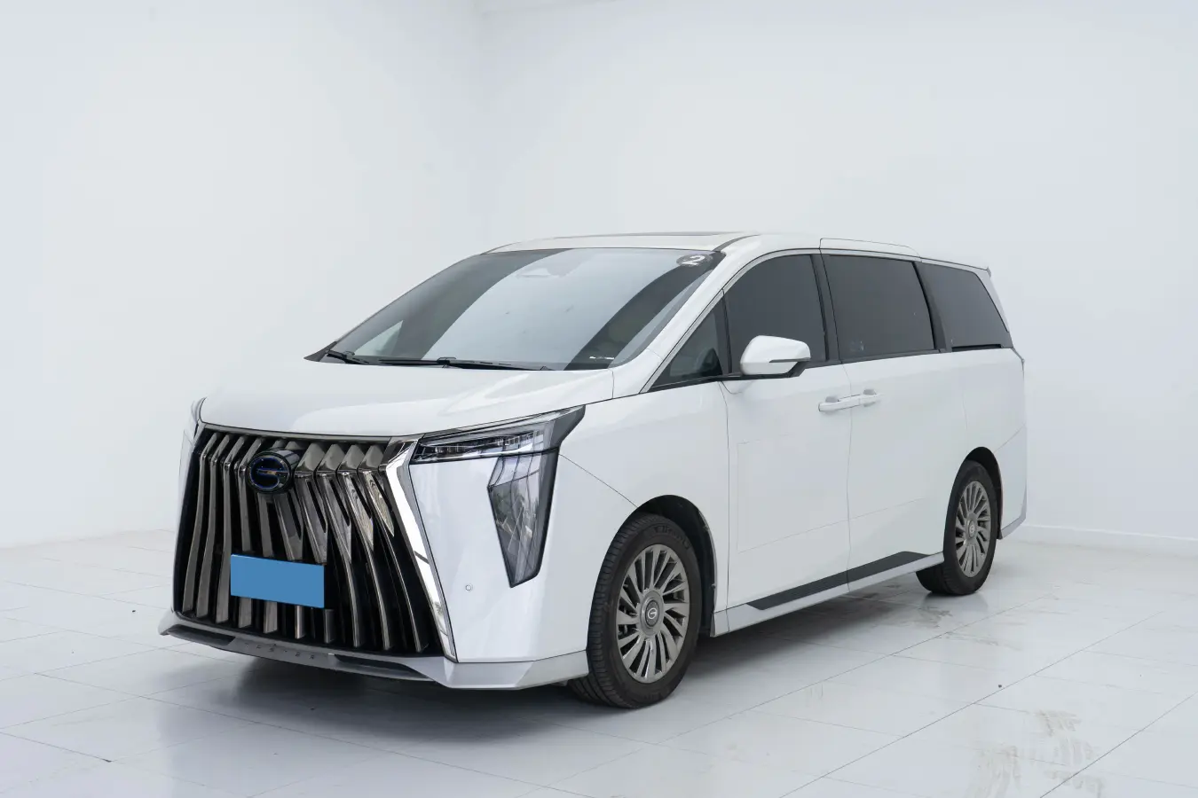 2023 GAC Trumpchi M8 2.0T 190HP L4 E-CVT Hybrid