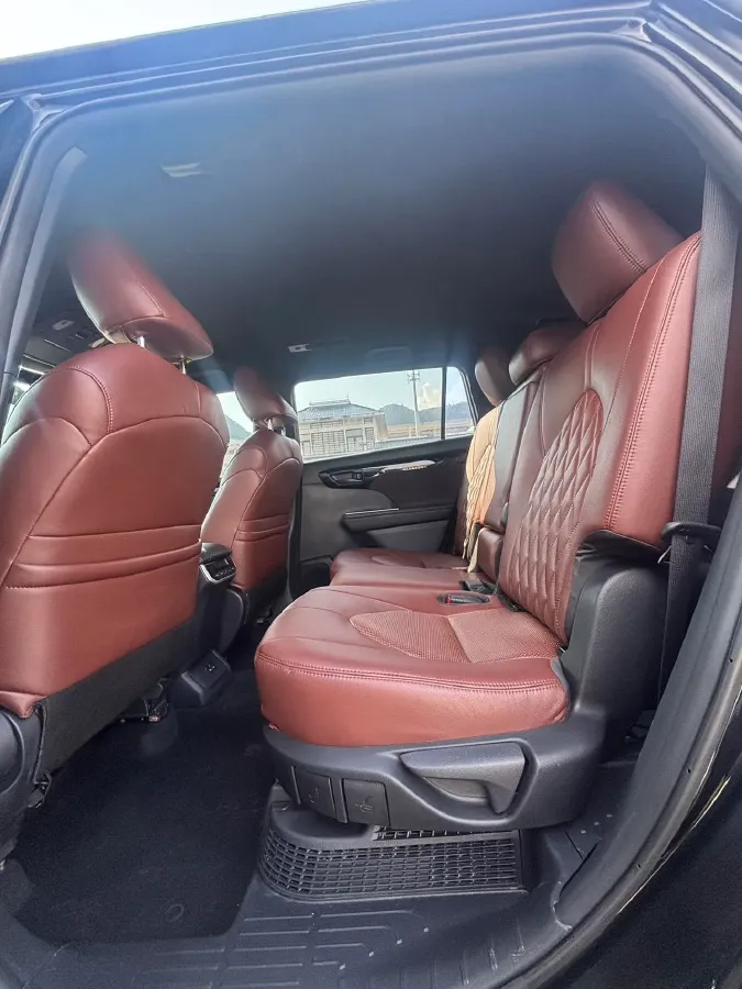 2022 Toyota Crown Kluger 2.5L 192HP L4 E-CVT Hybrid,autocango,china used car exporter,china ev exporter,chinese used car exporter,chinese used ev exporter