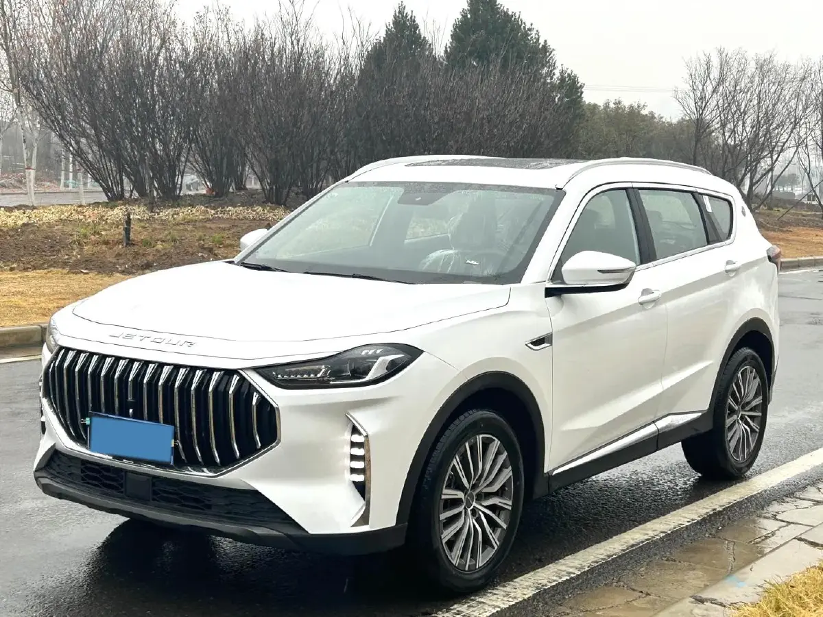 2025 Jetour X70 Plus 1.5T 156HP L4 6DCT