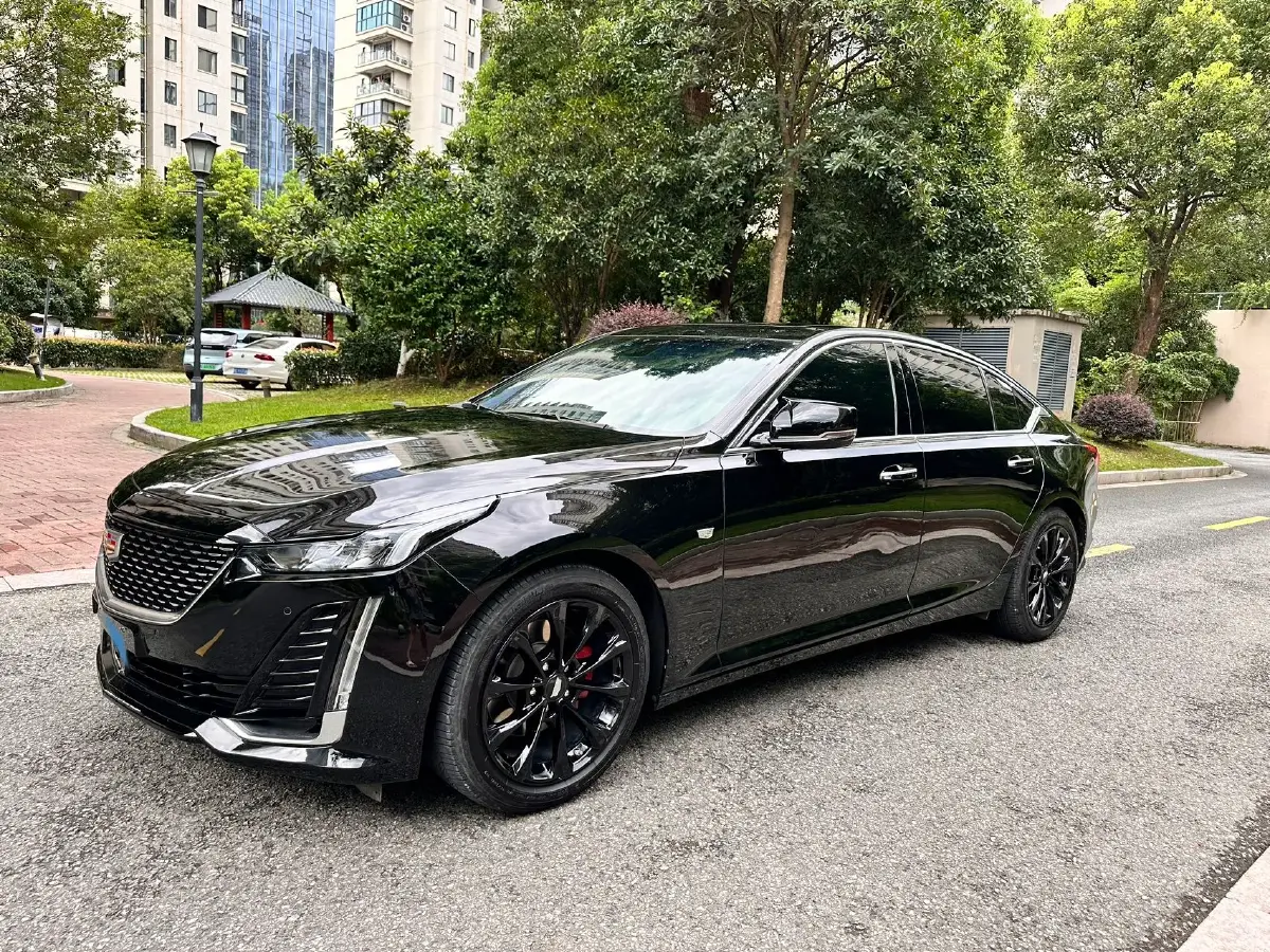 2022 Cadillac CT5 2.0T 237HP L4 10AT 2022 Cadillac CT5 2.0T 237HP L4 10AT