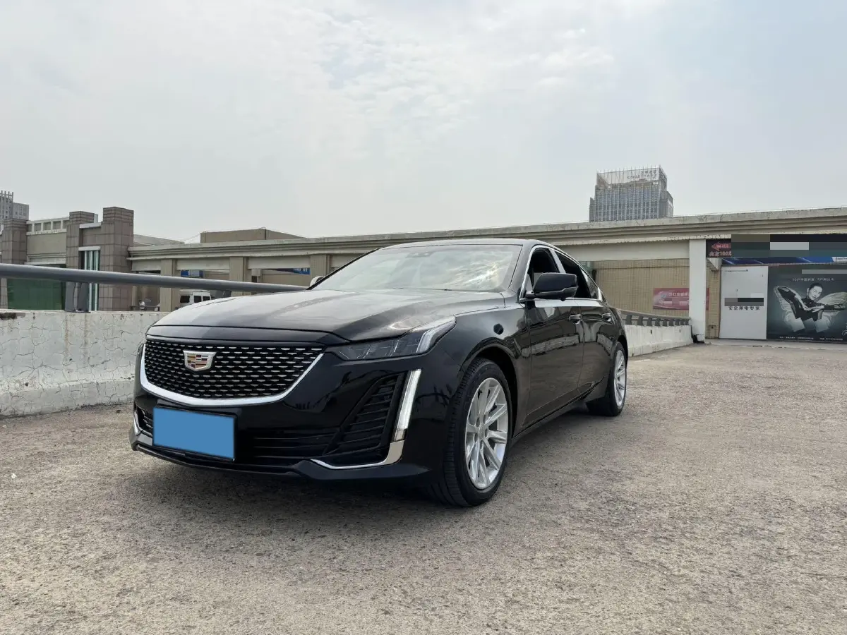 2022 Cadillac CT5 2.0T 237HP L4 10AT