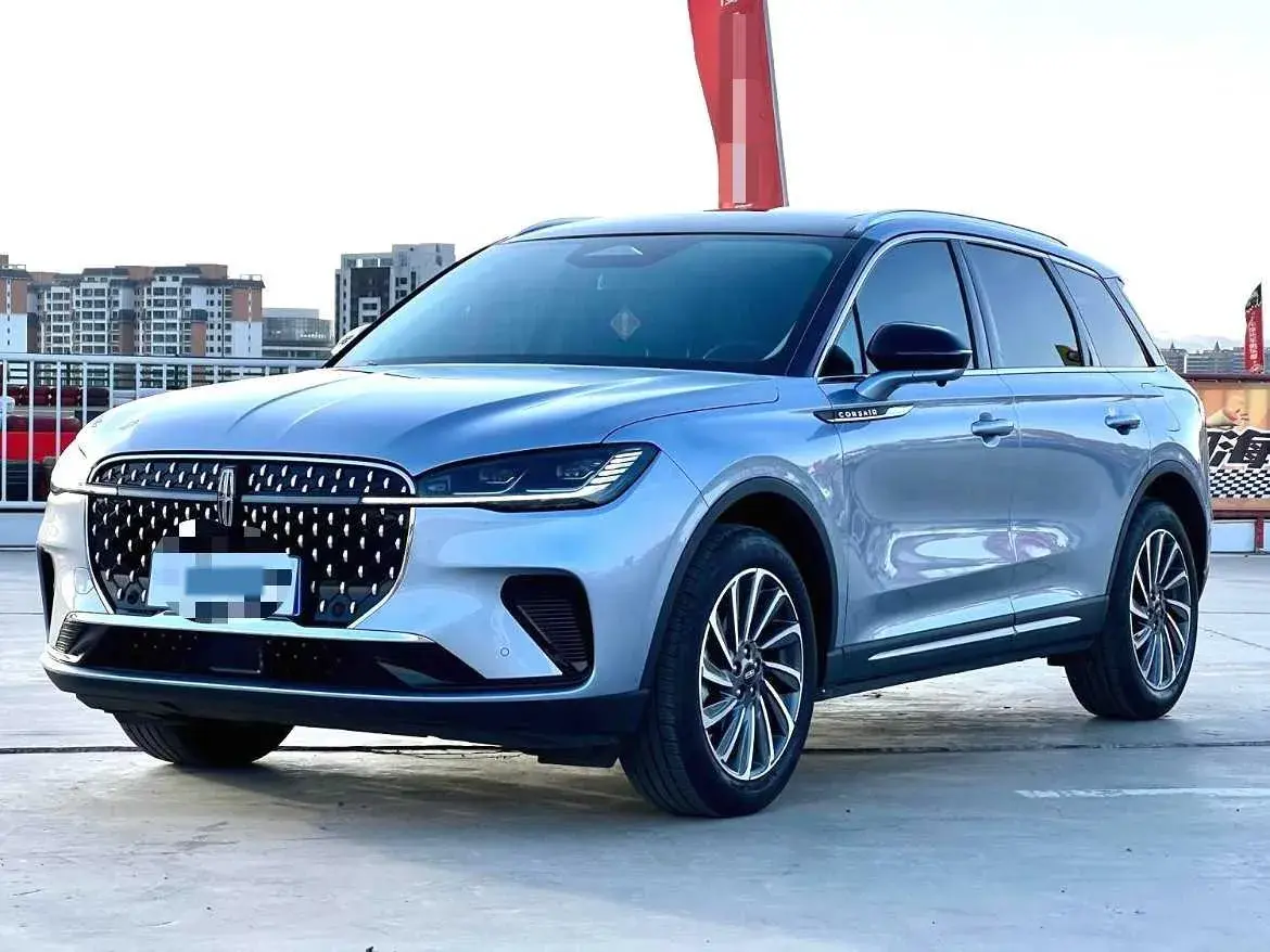 2023 Lincoln Corsair 2.0T 261HP L4 8AT