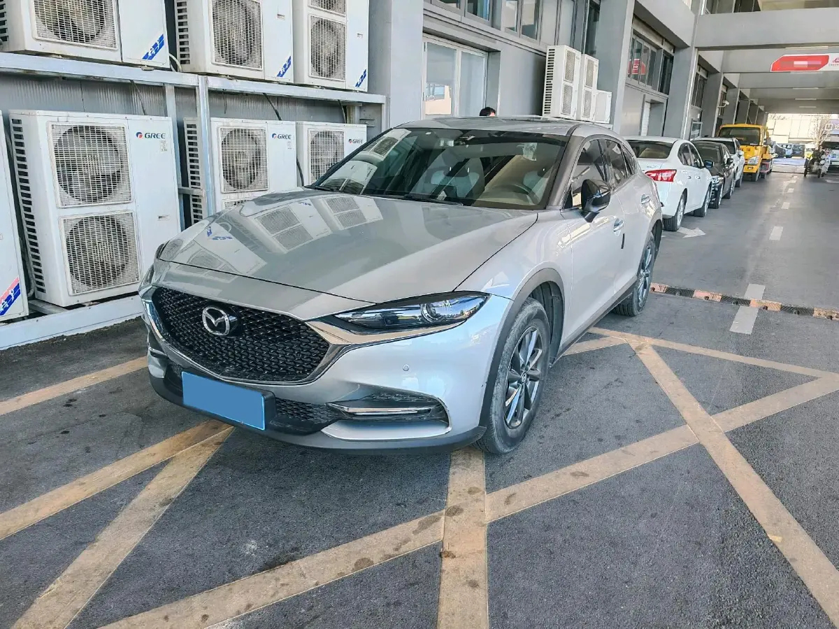 2020 Mazda CX-4 2.0L 158HP L4 6AT 2020 Mazda CX-4 2.0L 158HP L4 6AT