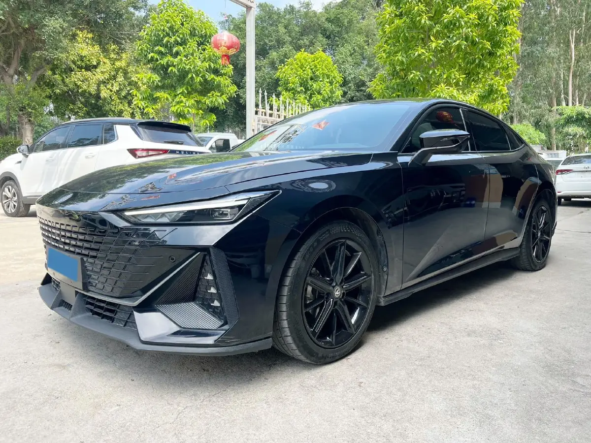 2022 ChangAn UNI-V 1.5T 188HP L4 7DCT