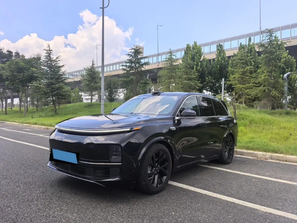2023 Li L8 Range Extended 154HP REEV 40.9KWH