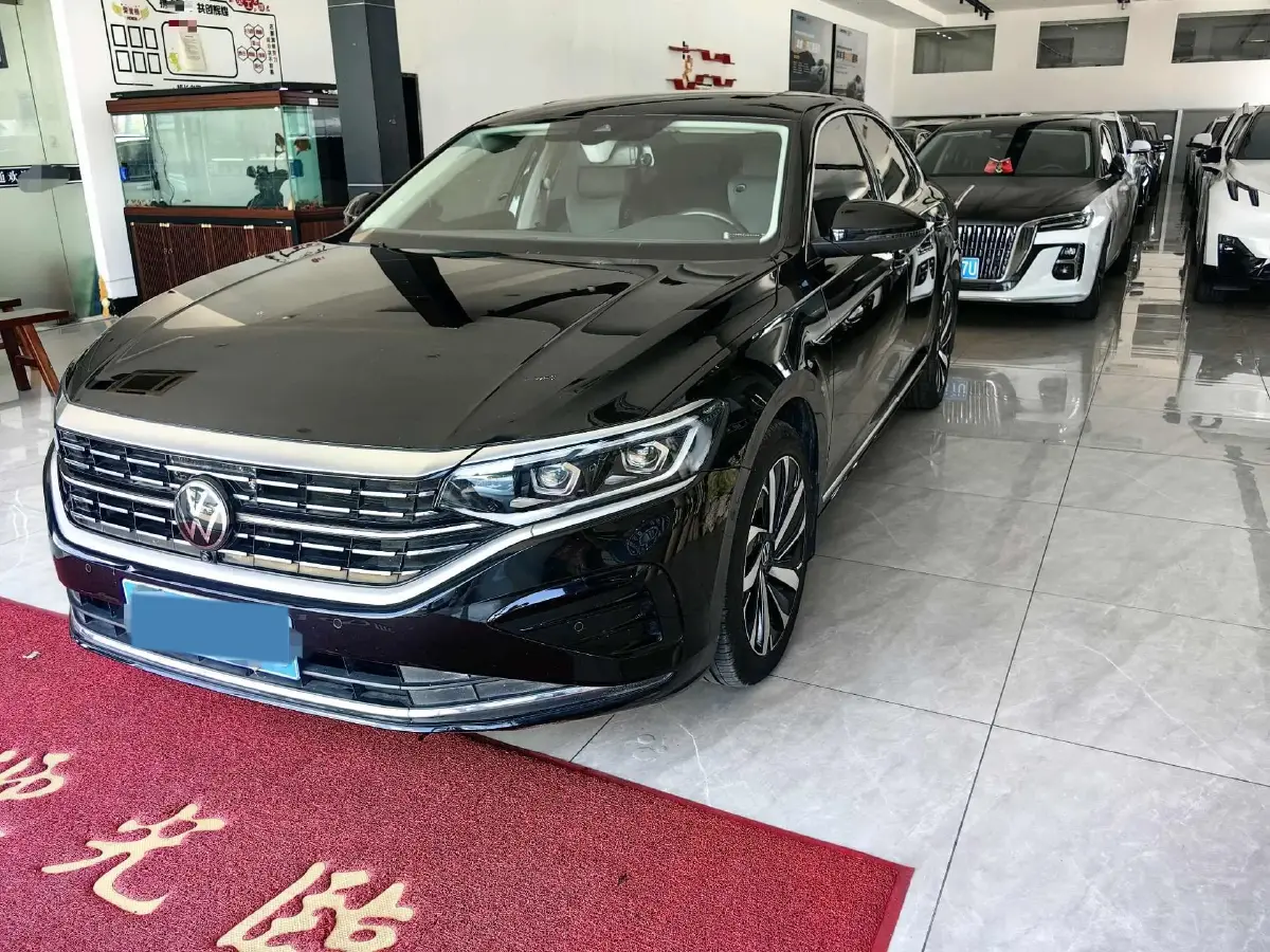 2023 Volkswagen Passat 2.0T 186HP L4 7DCT