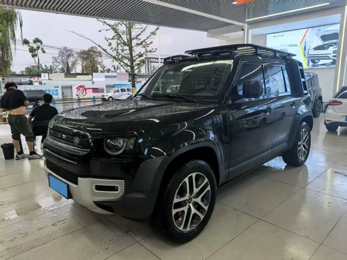 2023 Land Rover Defender 3.0T 400HP L6 8AT