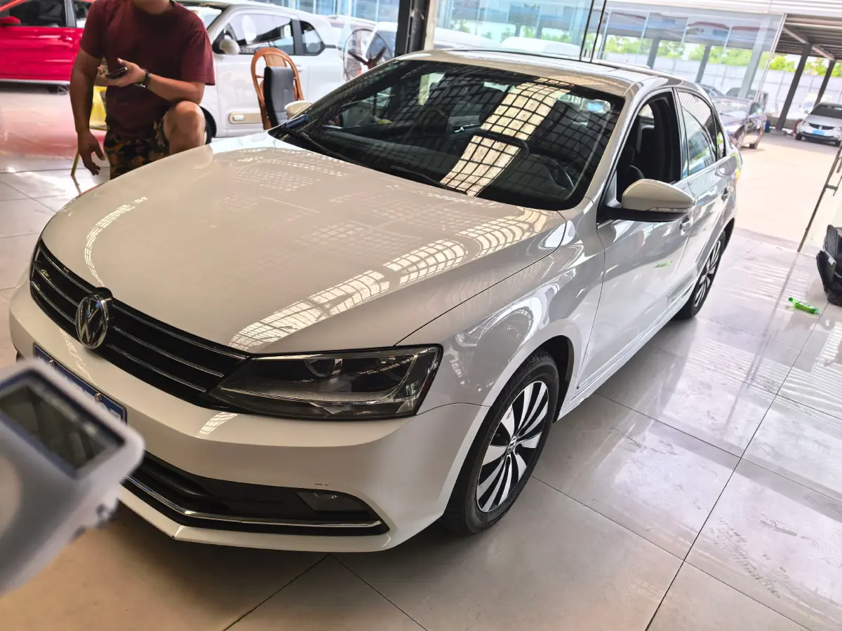 2018 Volkswagen Sagitar 1.6L 110HP L4 6AT