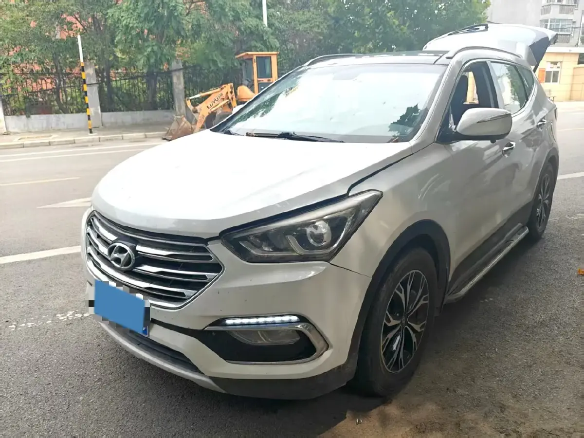 2017 Hyundai Santafe 2.0T 245HP L4 6AT