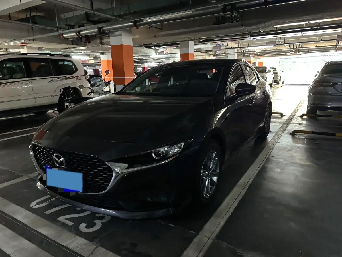 2022 Mazda 3 Axela 2.0L 158HP L4 6AT