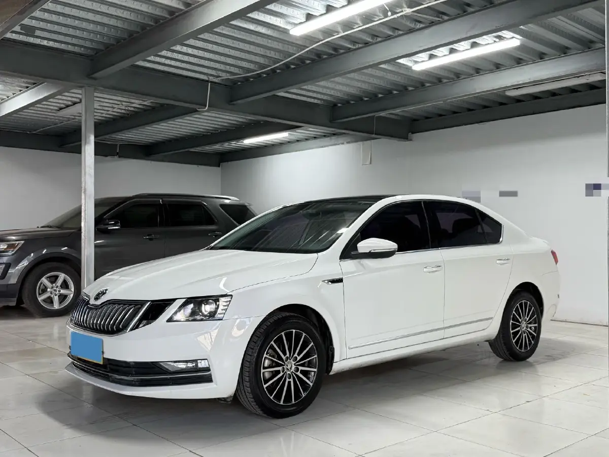 2019 Skoda Octavia 1.5L 116HP L4 6AT