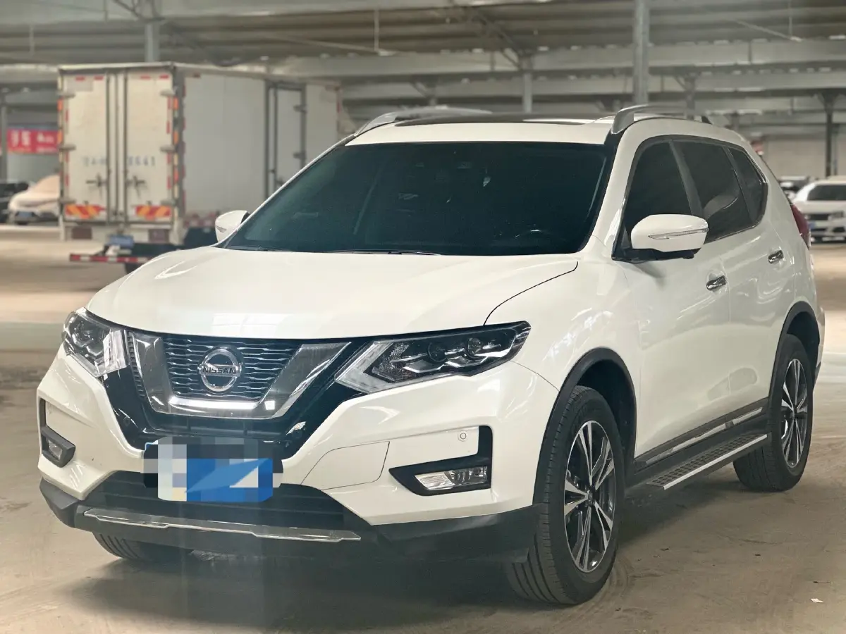 2021 Nissan X-Trail 2.5L 181HP L4 CVT