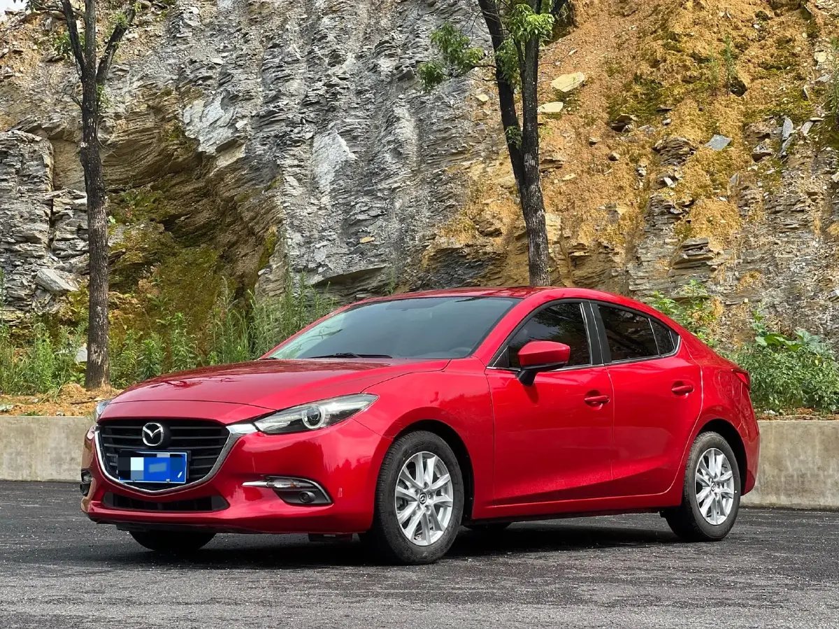 2017 Mazda 3 Axela 1.5L 117HP L4 6MT