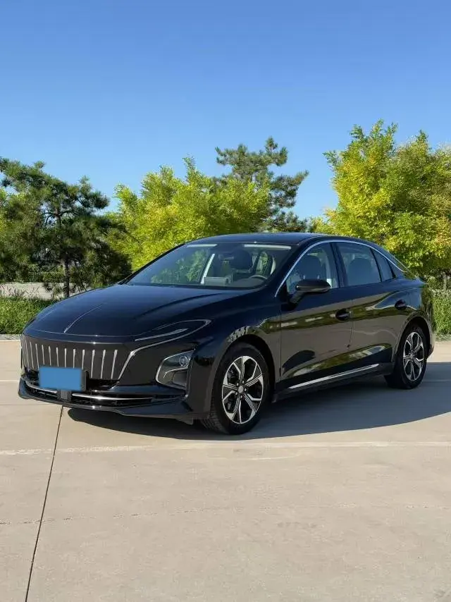 2023 HongQi E-QM5 BEV 54KWH