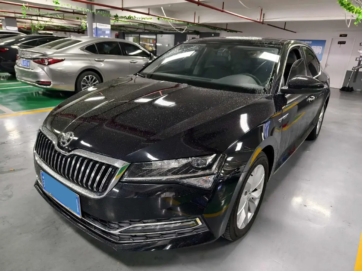 2019 Skoda Superb 2.0T 186HP L4 7DCT