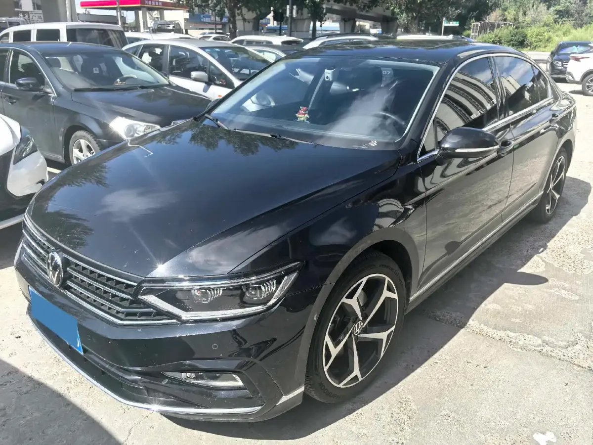 2023 Volkswagen Magotan 2.0T 186HP L4 7DCT