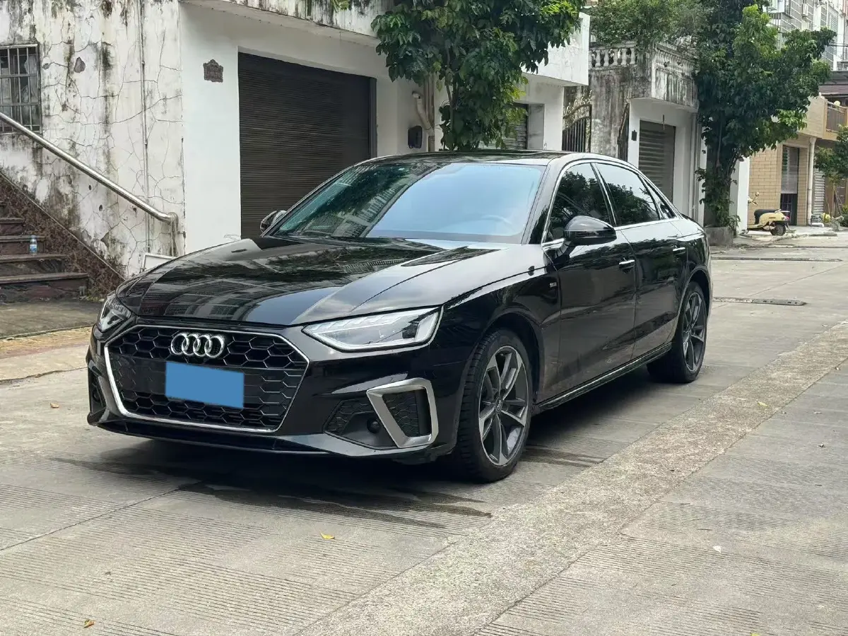 2021 Audi A4L 2.0T 190HP L4 7DCT