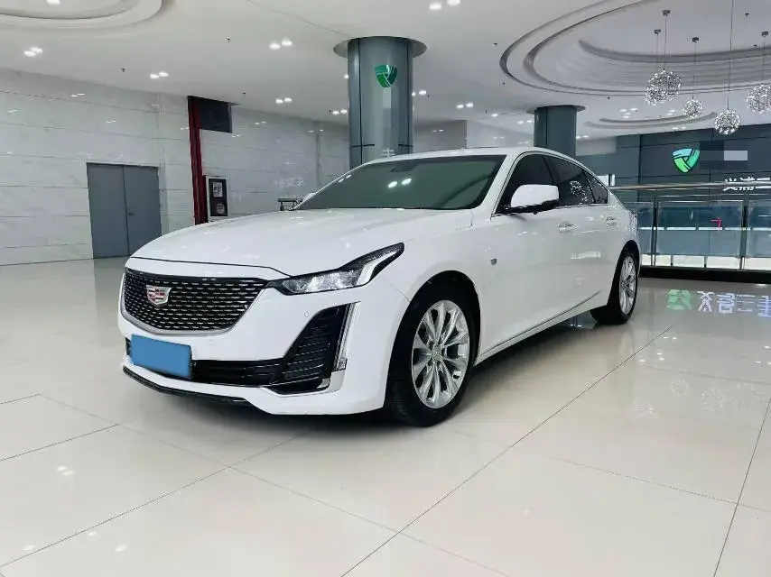 2022 Cadillac CT5 2.0T 237HP L4 10AT