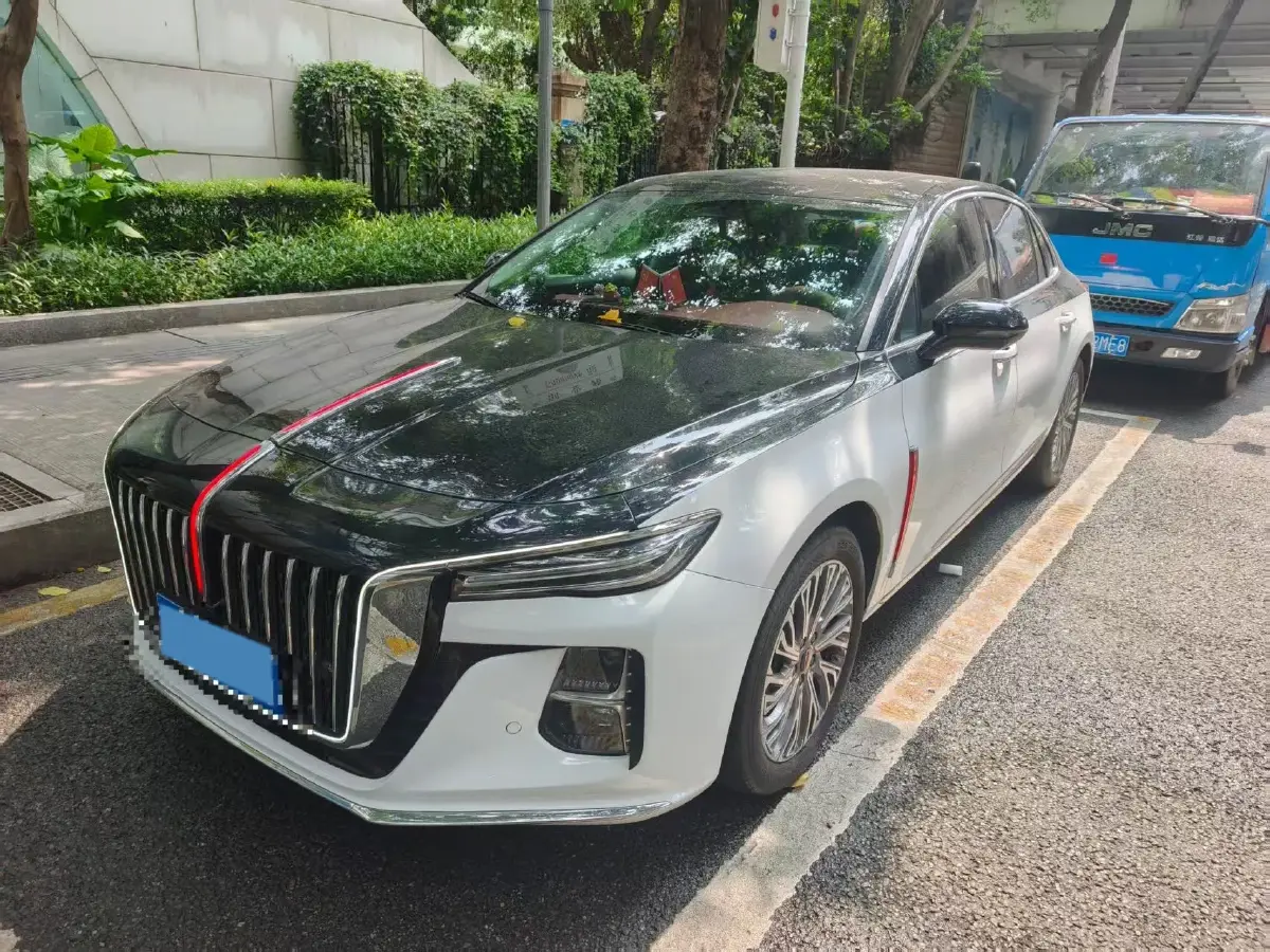 2023 HongQi H5 2.0T 224HP L4 8AT