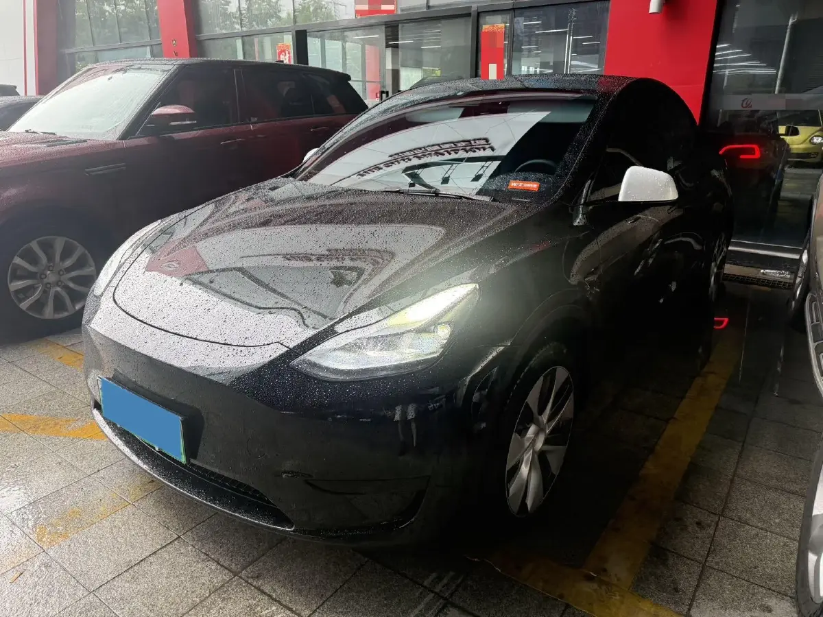 2022 Tesla Model Y BEV 60KWH