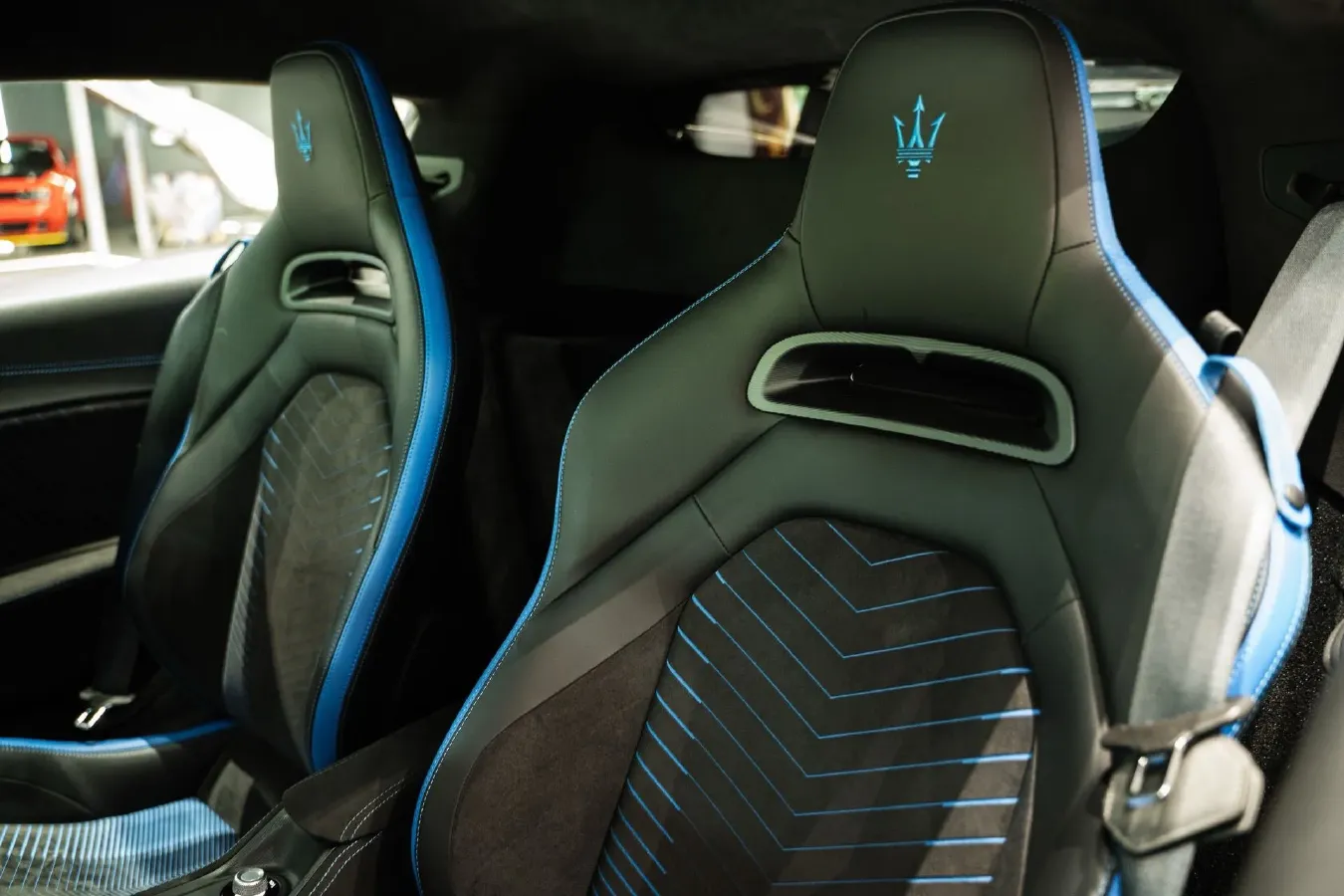 2020 Maserati MC20 3.0T 630HP V6 8DCT,autocango,china used car exporter,china ev exporter,chinese used car exporter,chinese used ev exporter