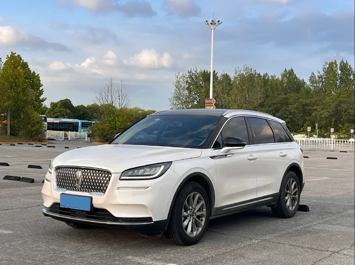 2020 Lincoln Corsair 2.0T 245HP L4 8AT