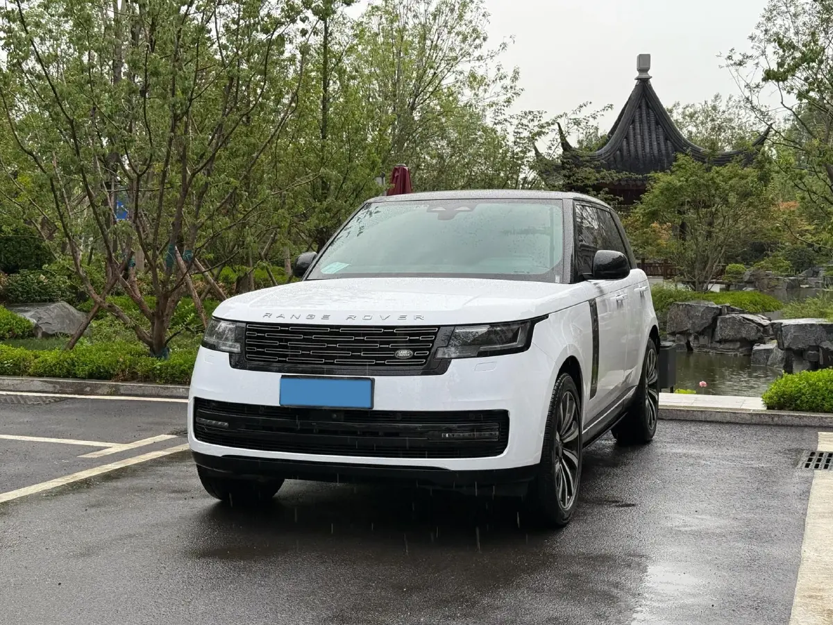 2023 Land Rover Range Rover 3.0T 360HP L6 8AT