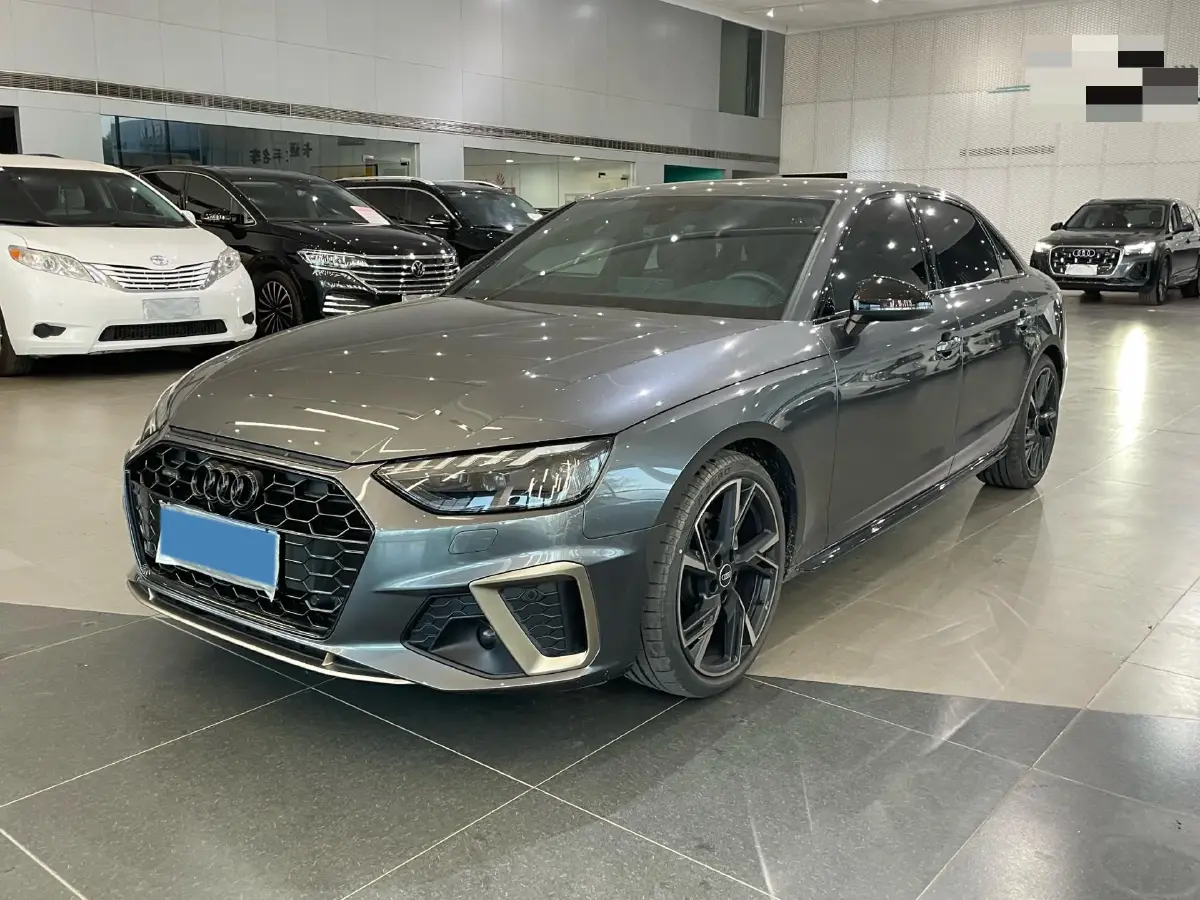 2024 Audi A4L 2.0T 190HP L4 7DCT