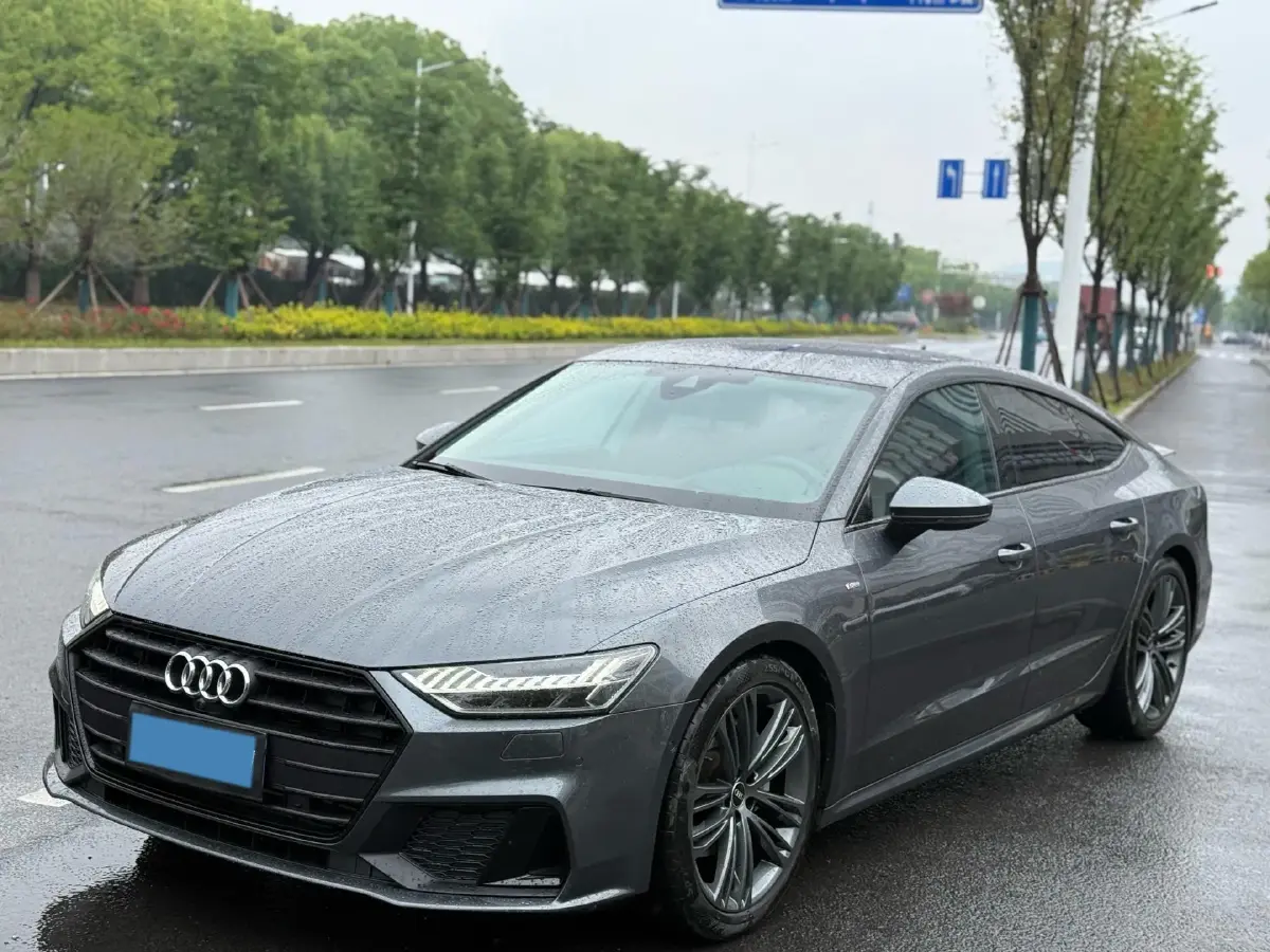 2022 Audi A7 2.0T 245HP L4 7DCT