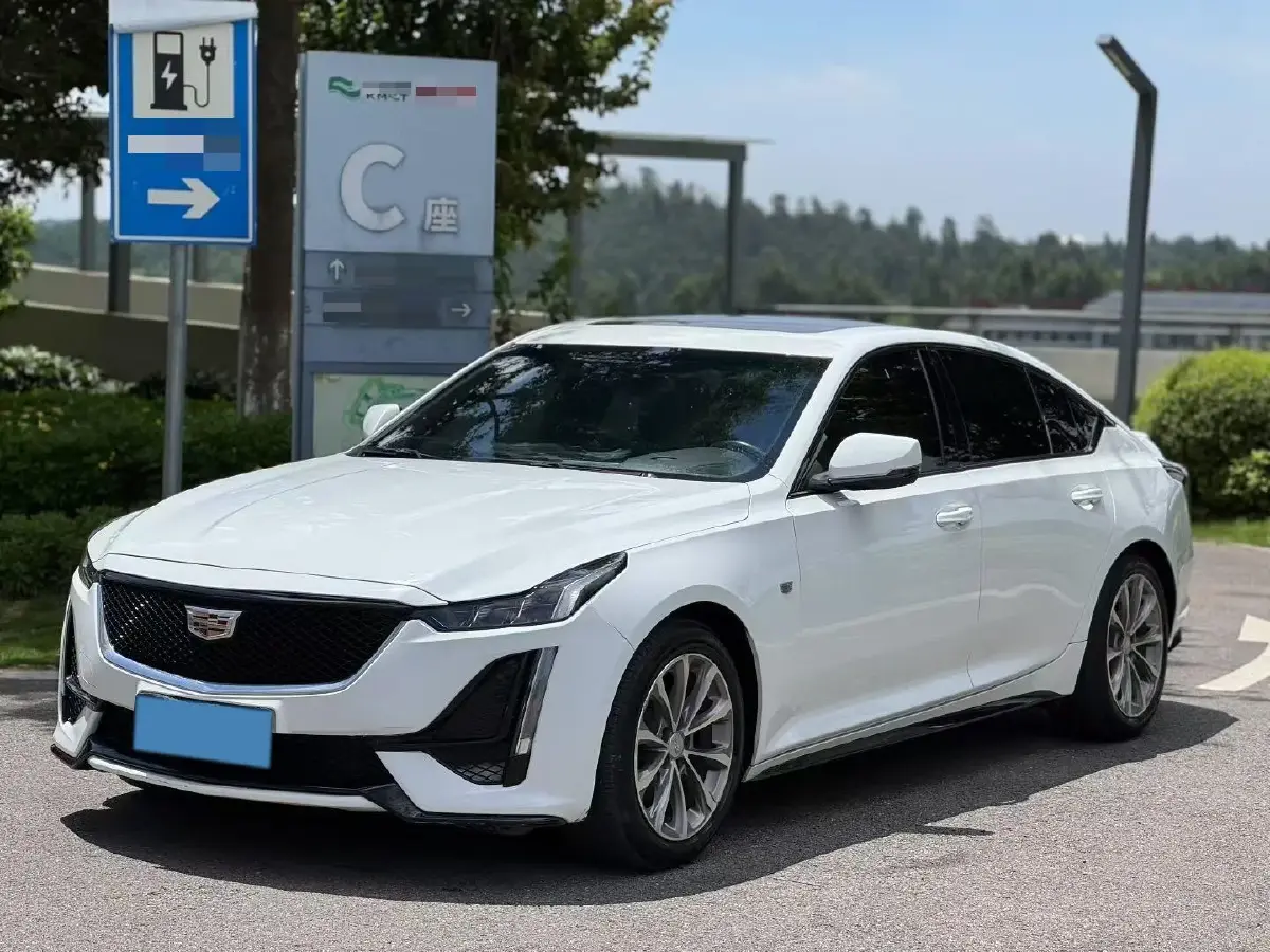 2020 Cadillac CT5 2.0T 237HP L4 10AT