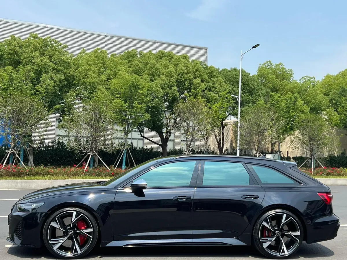 2022 Audi RS 6 4.0T 600HP V8 8AT,autocango,china used car exporter,china ev exporter,chinese used car exporter,chinese used ev exporter