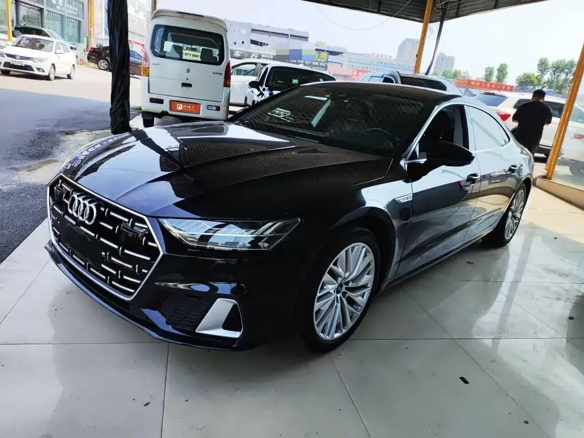 2024 Audi A7L 2.0T 245HP L4 7DCT