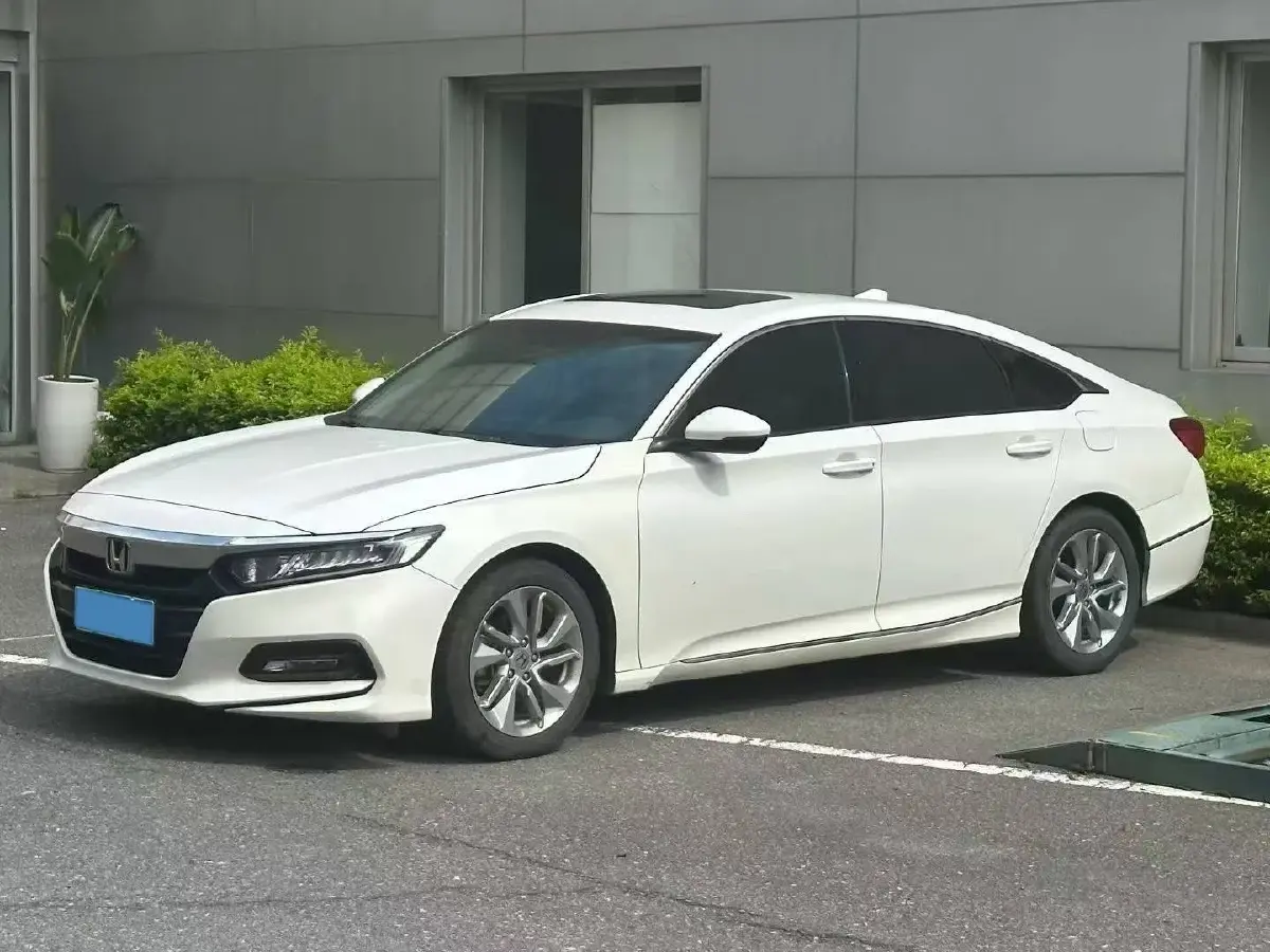 2018 Honda Accord 1.5T 194HP L4 CVT