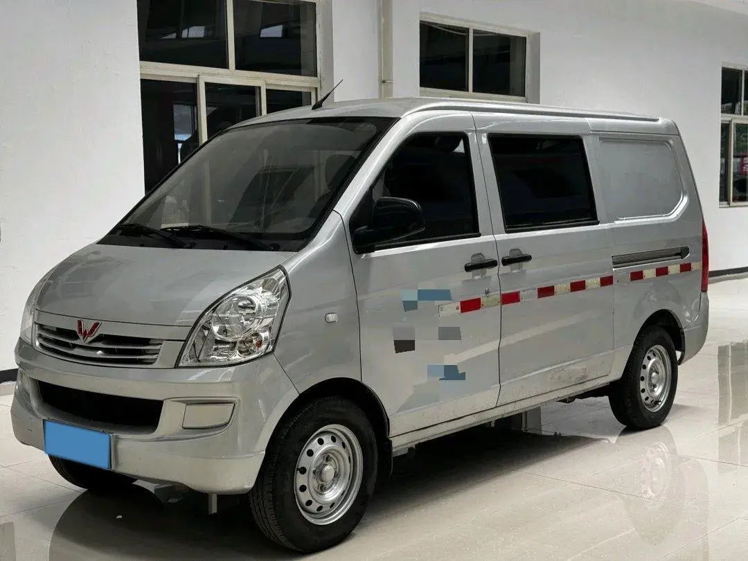 2020 WuLing RongGuang 1.2L 76HP L4 5MT
