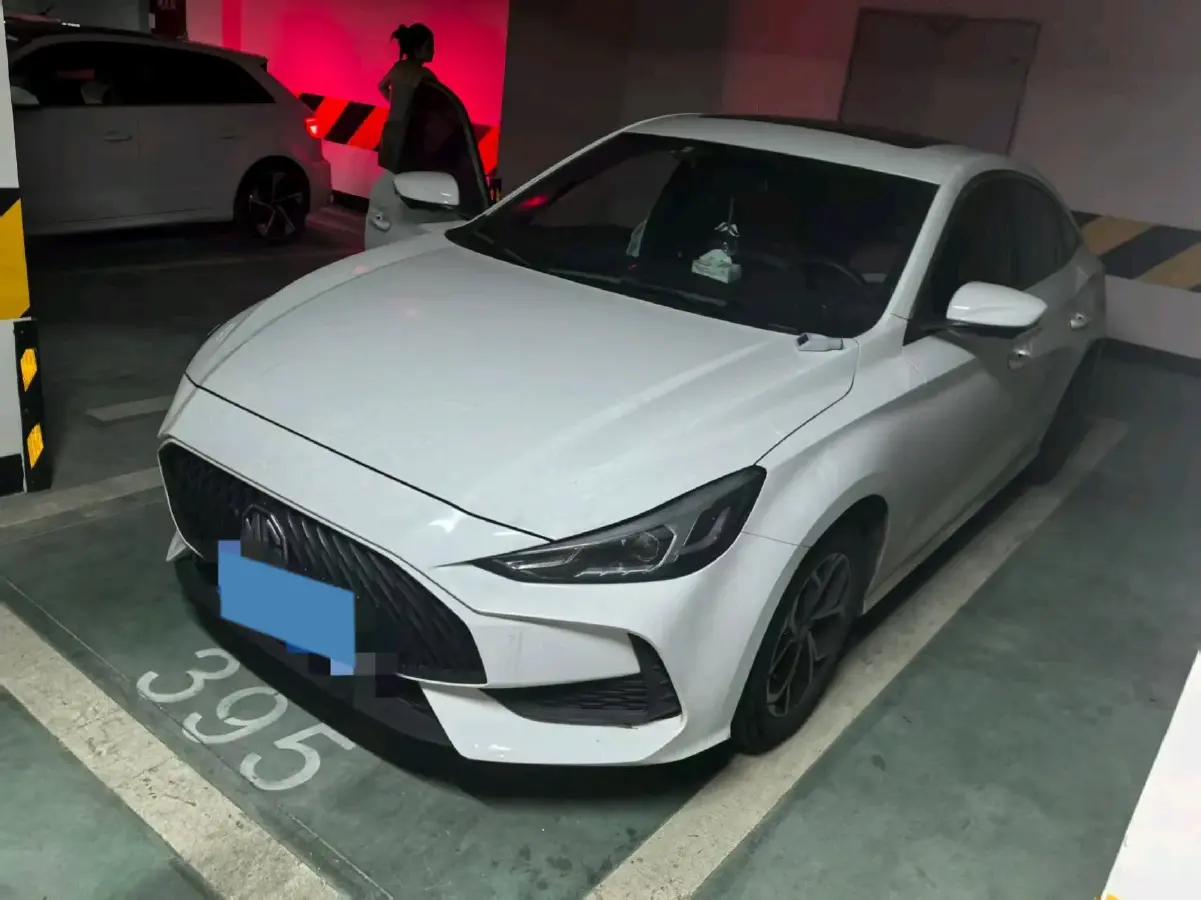 2021 MG 5 1.5L 120HP L4 CVT