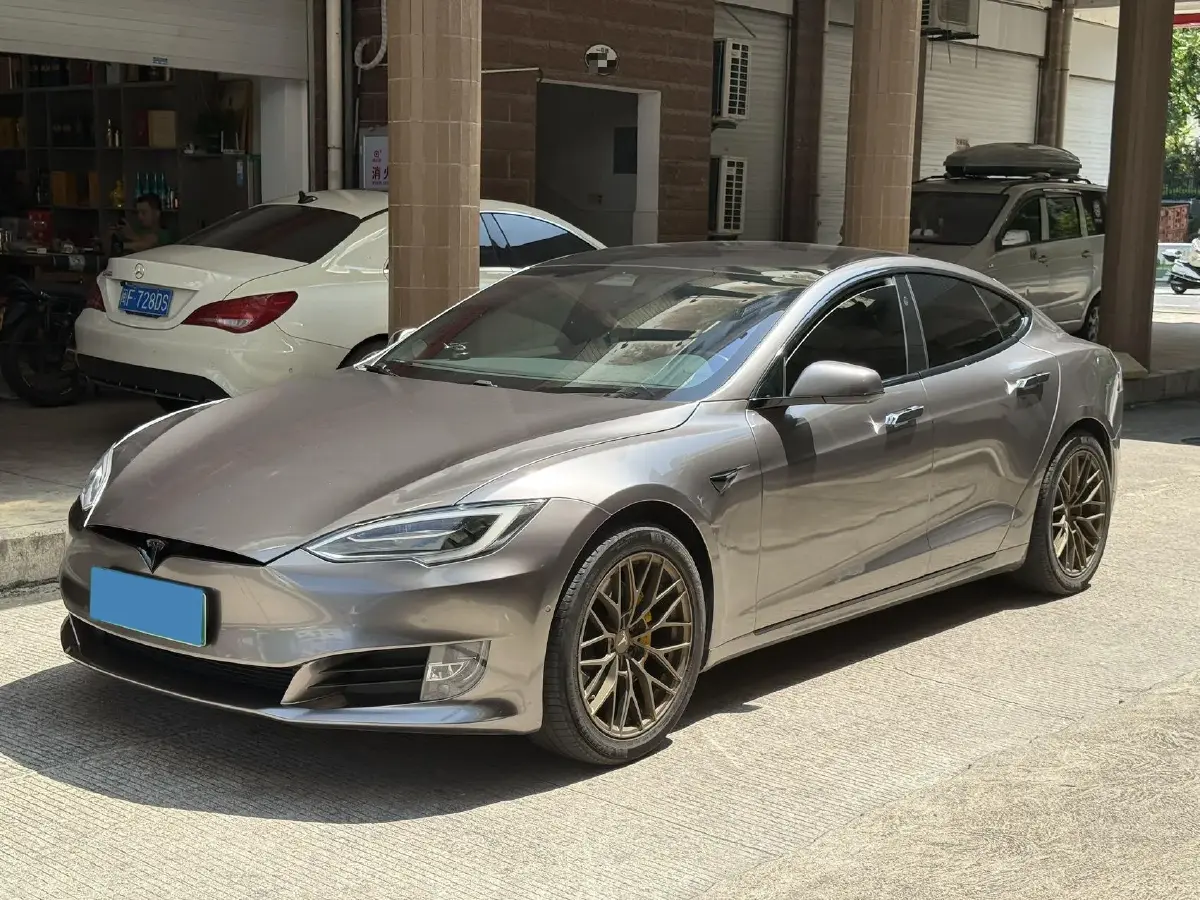 2017 Tesla Model S BEV 75KWH