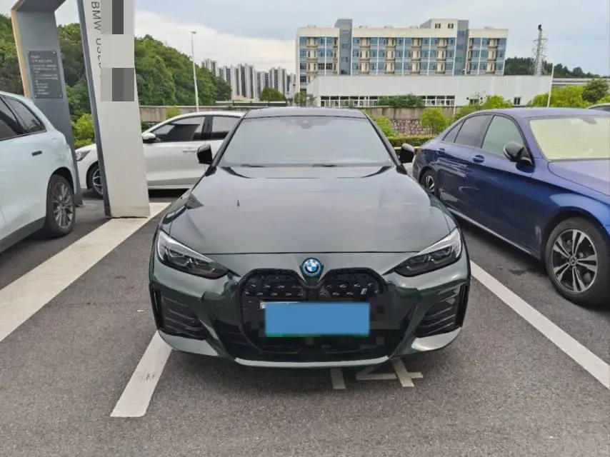 2022 BMW i4 BEV 83.9KWH,autocango,china used car exporter,china ev exporter,chinese used car exporter,chinese used ev exporter
