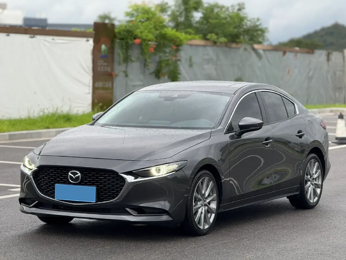 2022 Mazda 3 Axela 2.0L 158HP L4 6AT 2022 Mazda 3 Axela 2.0L 158HP L4 6AT