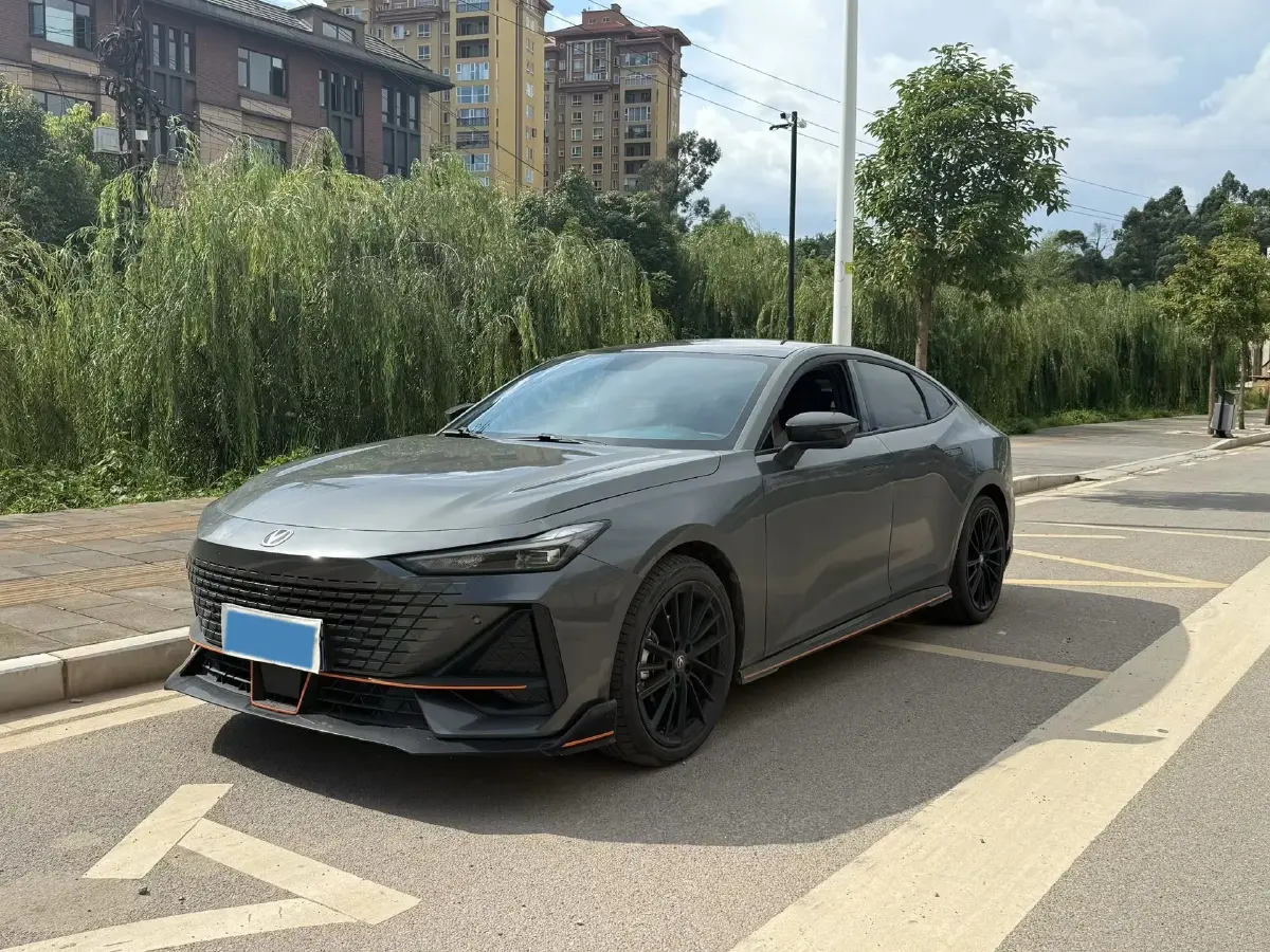 2022 ChangAn UNI-V 1.5T 188HP L4 7DCT