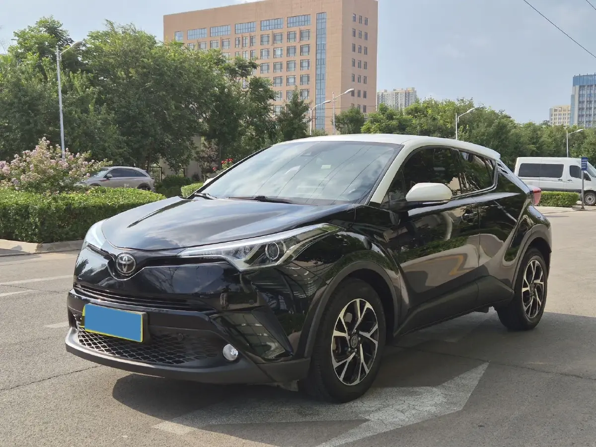 2018 Toyota C-HR 2.0L 171HP L4 CVT