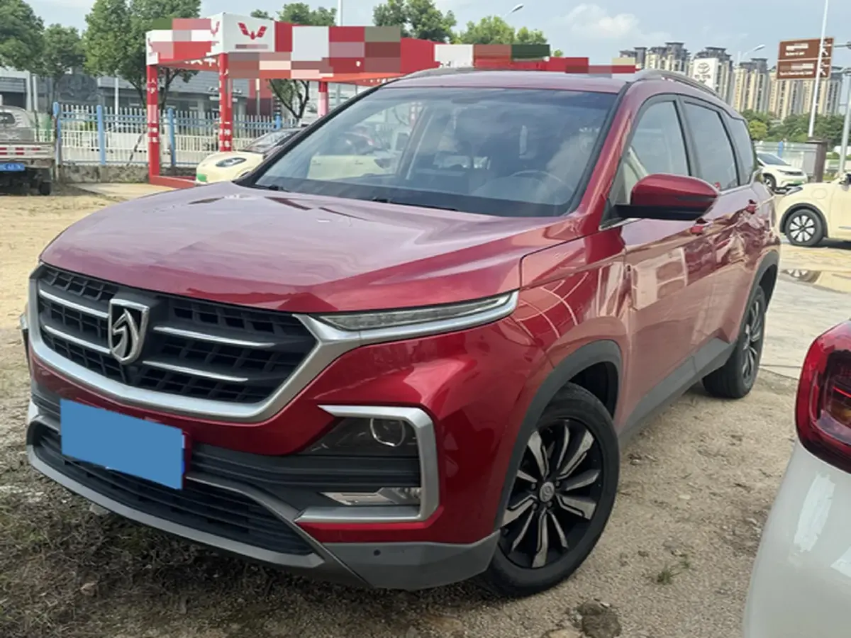 2018 BaoJun 530 1.5T 150HP L4 6DCT 2018 BaoJun 530 1.5T 150HP L4 6DCT